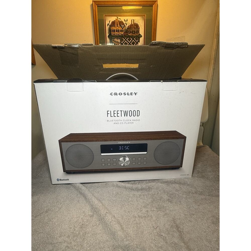Crosley CR3501A-WA Fleetwood Clock Radio & CD Player w/ Bluetooth - TESTED -